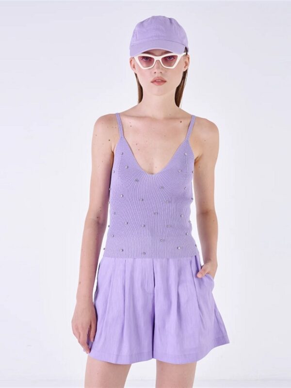 <p>
  Top a costine elasticizzato con strass
</p>Silvian Heach