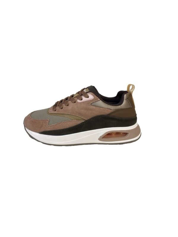 <p>
  Sneakers donna modello SKYTREE
</p>Hoff