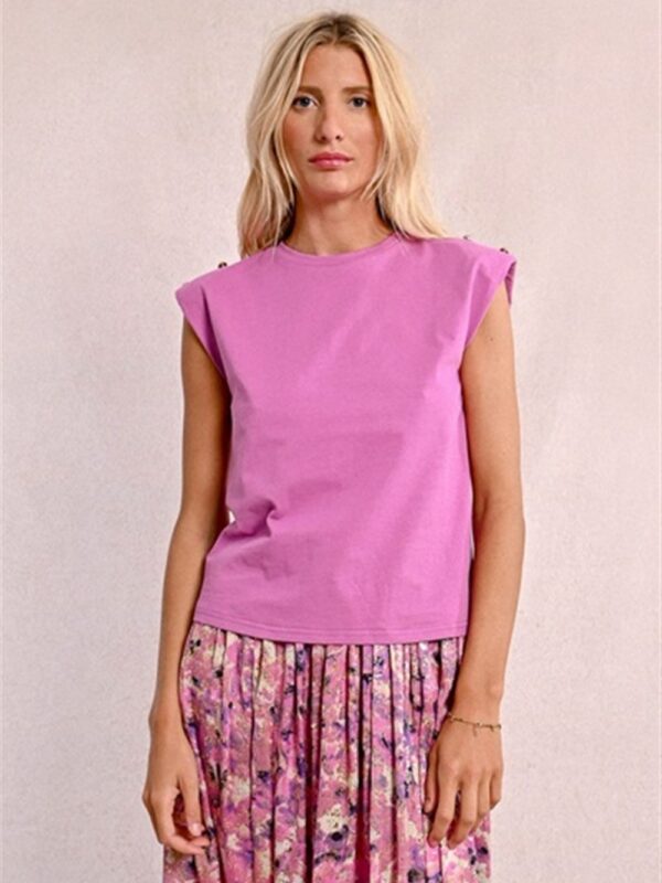 <p>
  T-shirt con spalline e bottoni oro orchidea
</p>Molly Bracken