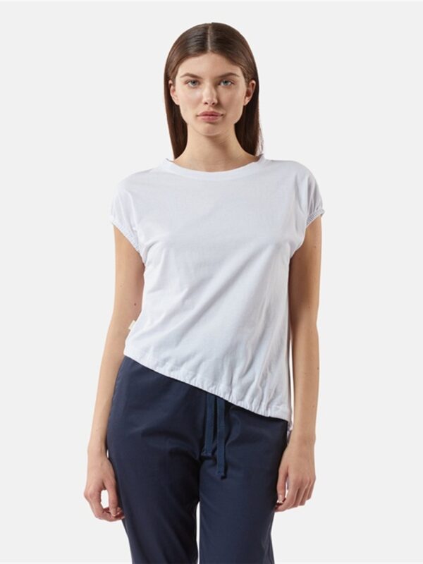 <p>
  T-shirt ampia ed asimmetrica con coulisse al fondo bianca
</p>Silvian Heach