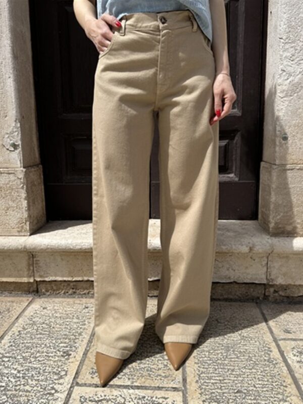 <p>
  Pantalone gamba dritta in bull denim zenzero
</p>H2o