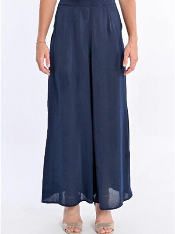 <p>
  Pantalone morbido a palazzo
</p>Molly Bracken