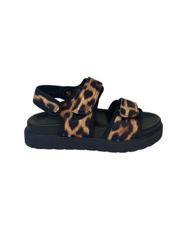 <p>
  Sandalo a 2 fasce con velcri e cinturino posteriore staccabile leopard 
</p>Inuovo
