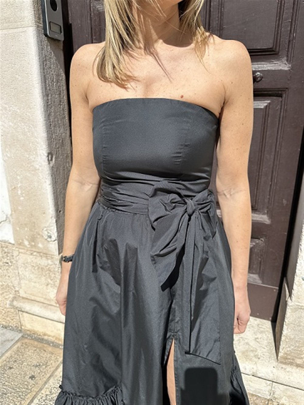 <p>
  Top cropped in taffeta senza spalline
</p>Mariuccia Milano