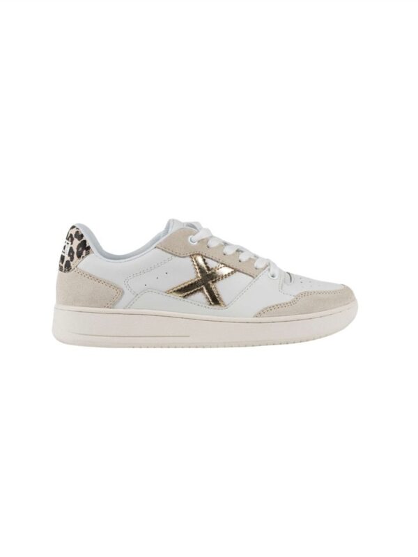 <p>
  Sneakers modello LEGIT 94 
</p>Munich