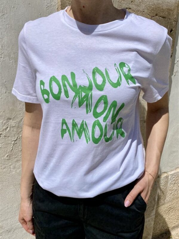 <p>
  T-shirt con stampa "Bonjour Mon Amour"
</p>Le _Sarte _Del_Sole
