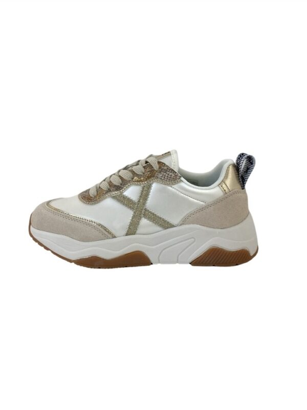 <p>
  Sneakers modello WAVE 173 
</p>Munich