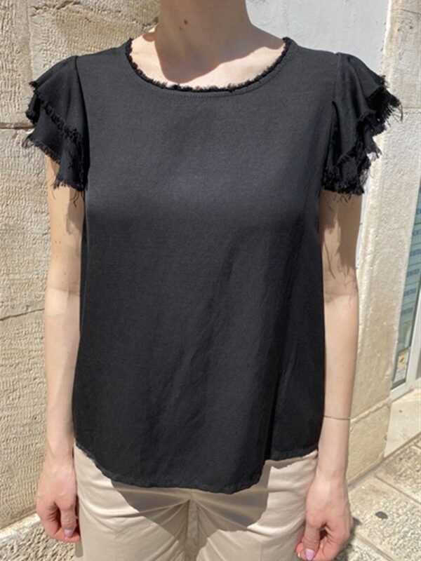 <p>
  T-shirt con volant sfrangiati sulle maniche nera
</p>Dixie