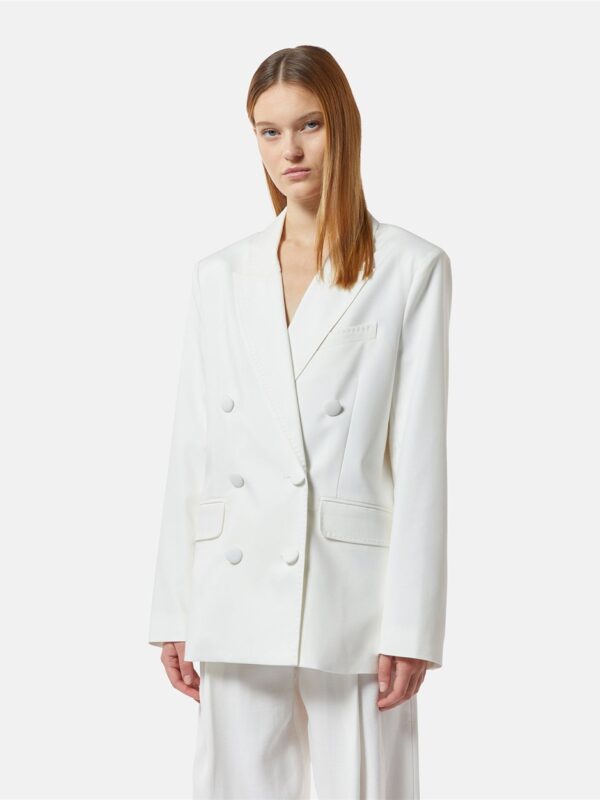 <p>
  Giacca doppiopetto con cuciture sartoriali
</p>Silvian Heach