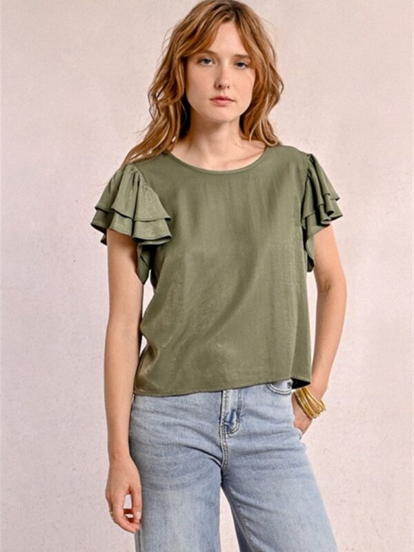 <p>
  T-shirt con maniche volant
</p>Molly Bracken