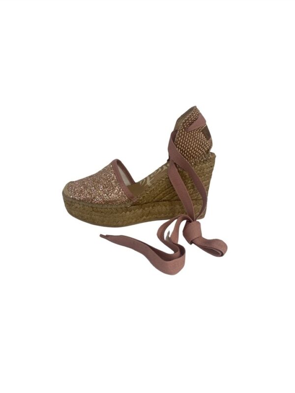 <p>
  Espadrillas con tomaia glitterata
</p>Vidorreta