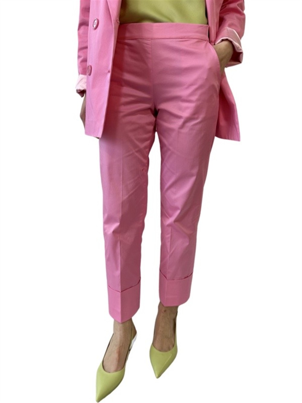 <p>
  Pantalone dritto in cotone con piegone
</p>Mariuccia Milano