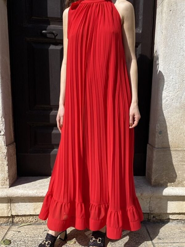 <p>
  Abito lungo plissé con scollo all'americana
</p>Dixie