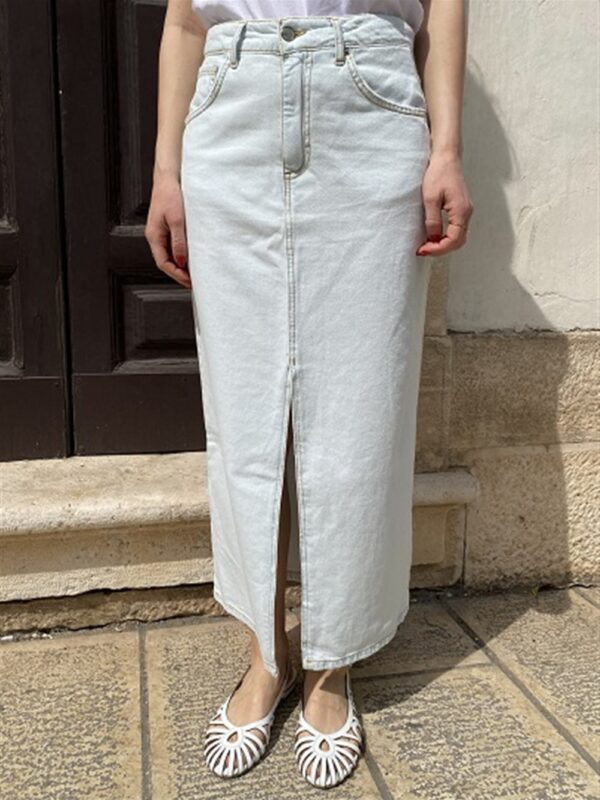 <p>
  Gonna a matita in denim chiaro
</p>H2o
