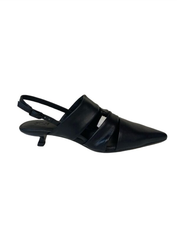 <p>
  Chanel a fasce asimmetriche con tacco 3 cm 
</p>Jvam