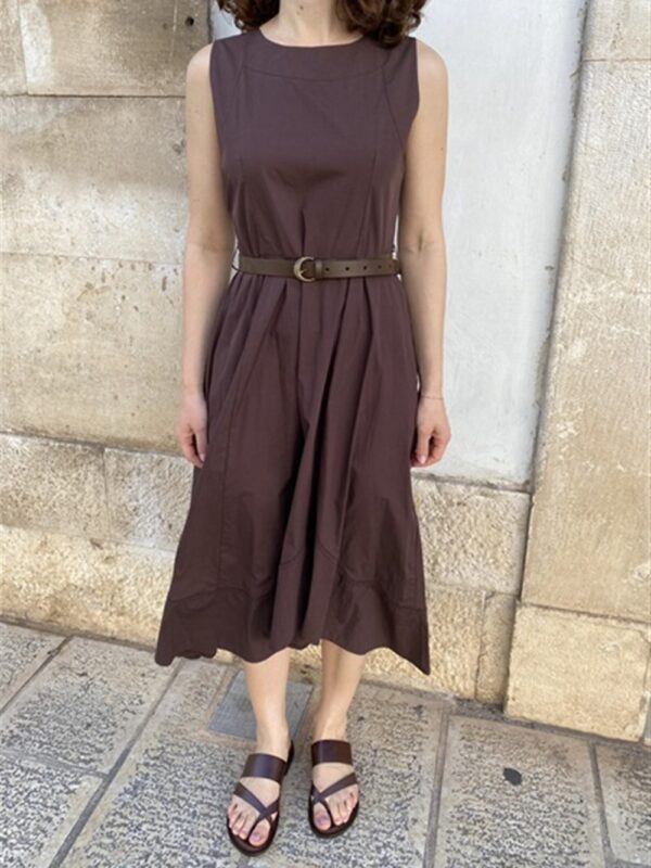 <p>
  Abito midi in popeline con cintura e zip posteriore
</p>Dixie
