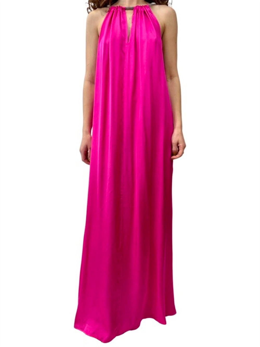 <p>
  Abito con tubo di strass intorno allo scollo
</p>Mariuccia Milano