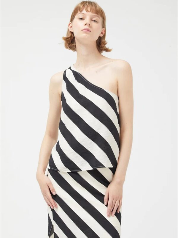 <p>
  Top monospalla
</p>Compania Fantastica