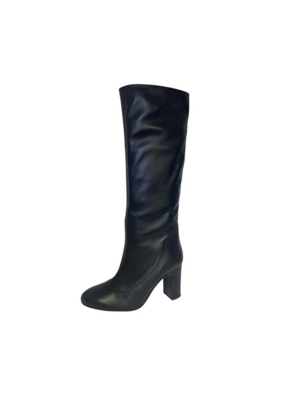 <p>
  Stivale in pelle con tacco 7 cm
</p>Marc Ellis