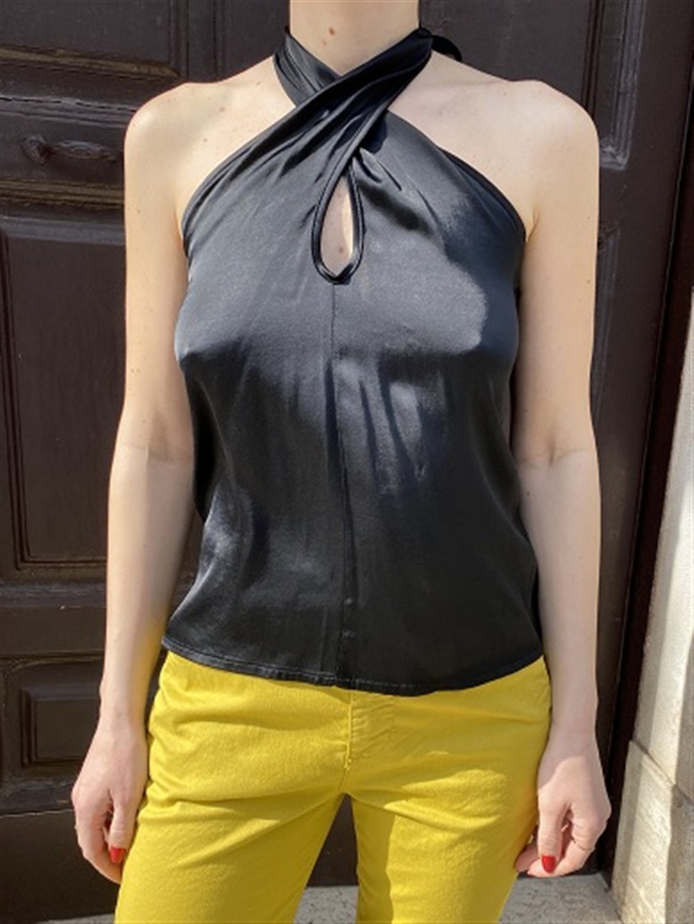<p>
  Top con incrocio frontale
</p>H2o