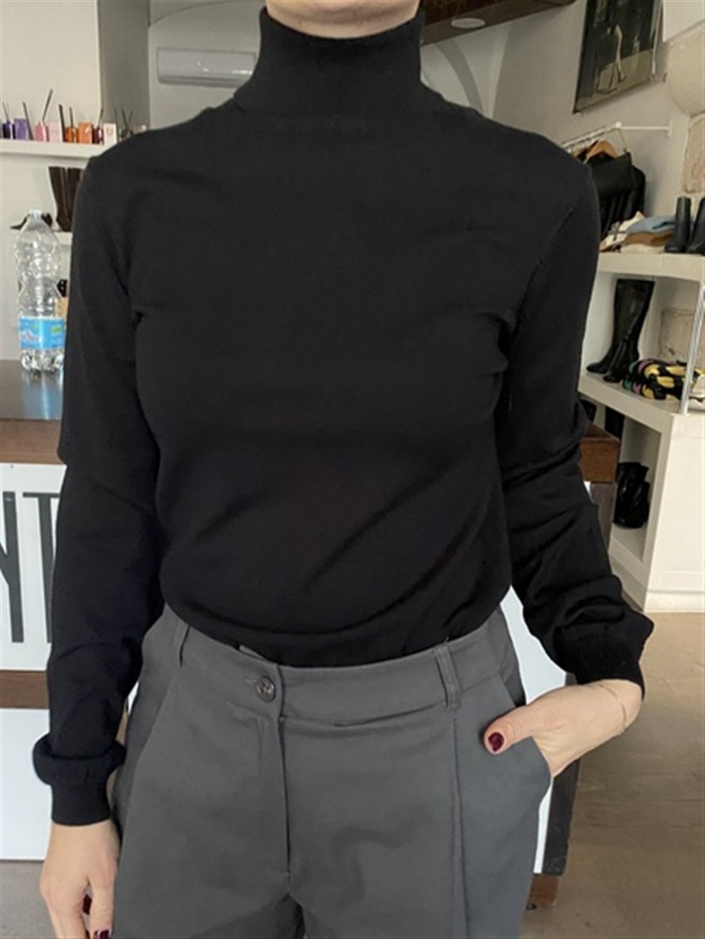 <p>
  Dolcevita basic BLACK
</p>Silvian Heach