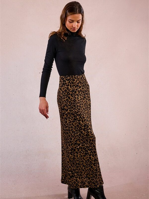 <p>
  Gonna lunga stampa animalier
</p>Molly Bracken