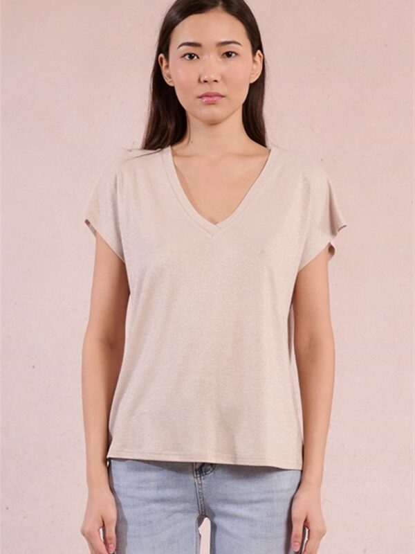 <p>
  T-shirt in lurex con scollo a v
</p>Molly Bracken