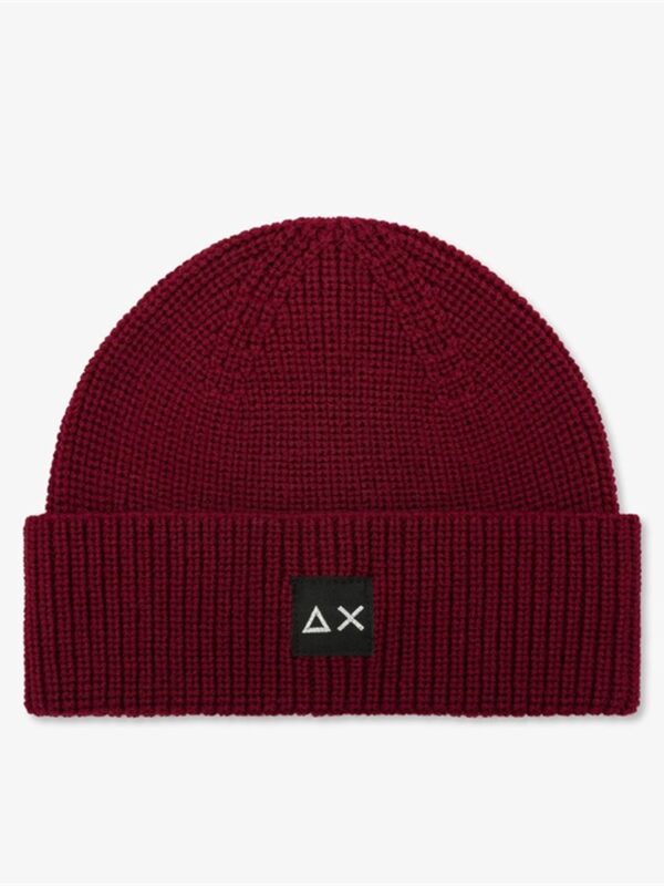 <p>
  Berretto beanie in misto lana con logo BORDEAUX 
</p>Sun 68