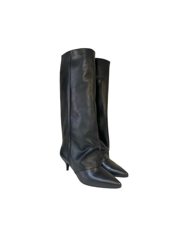 <p>
  Stivale con tacco 5cm modello "Givenchy" 
</p>The Icona