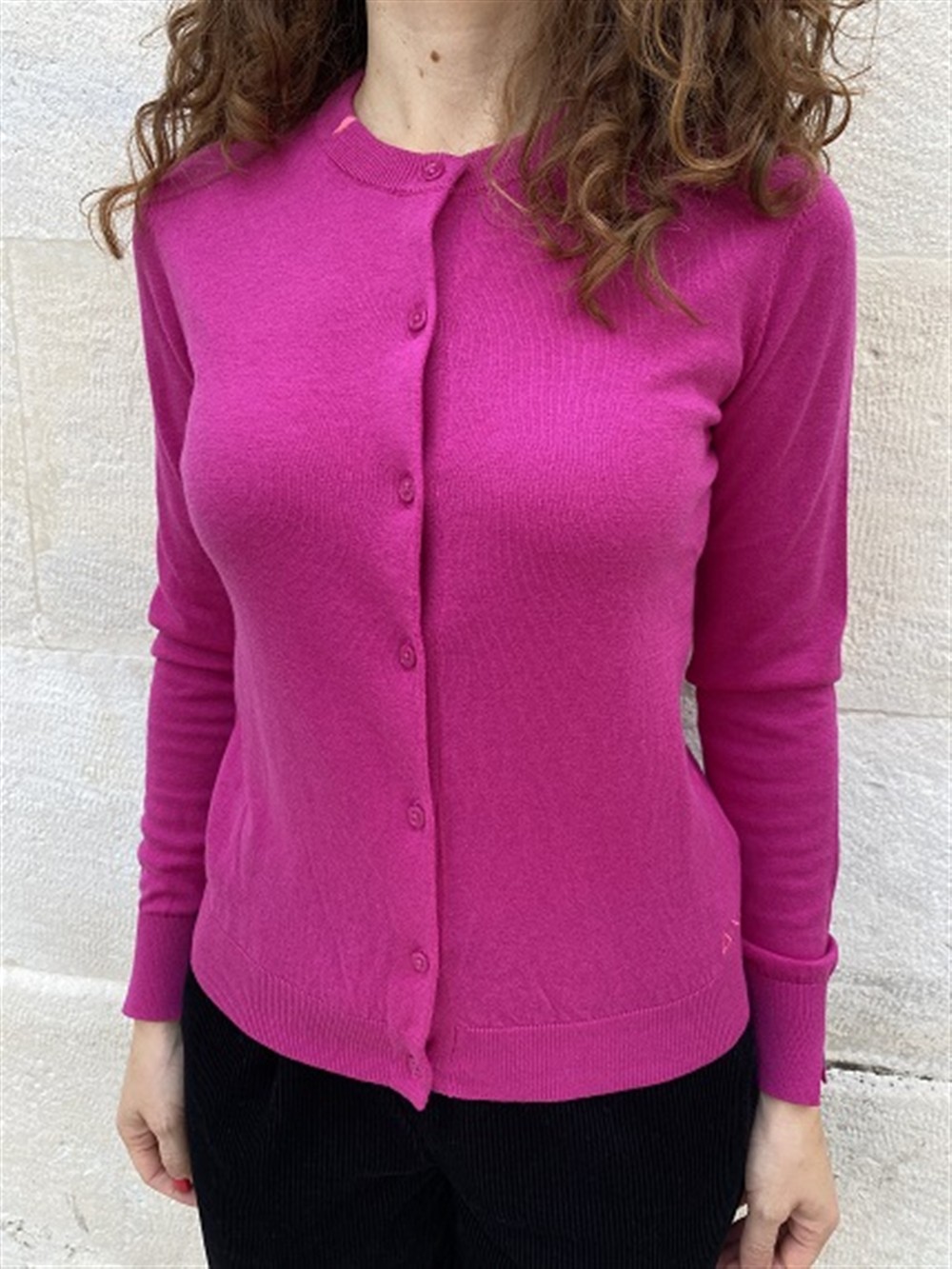 <p>
  CARDIGAN ROUND NECK BASIC L/S
</p>Sun 68