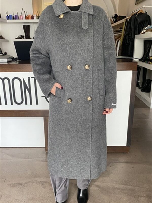 <p>
  Cappotto over doppiopetto HANDMADE GRIGIO
</p>Dixie