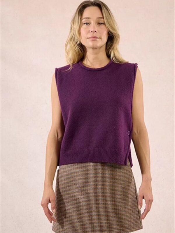 <p>
  Gilet in maglia abbottonato ai lati PURPLE
</p>Molly Bracken