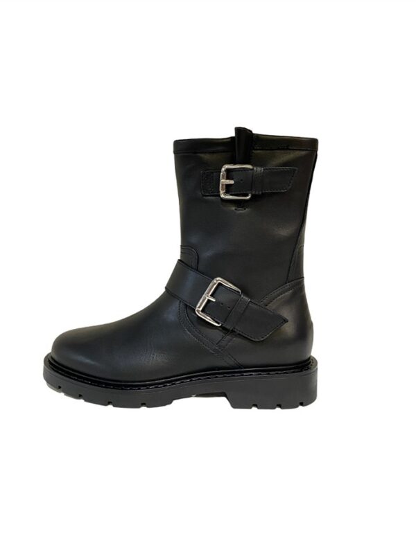 <p>
Biker con gambale basso e punta tonda
</p>Carmens