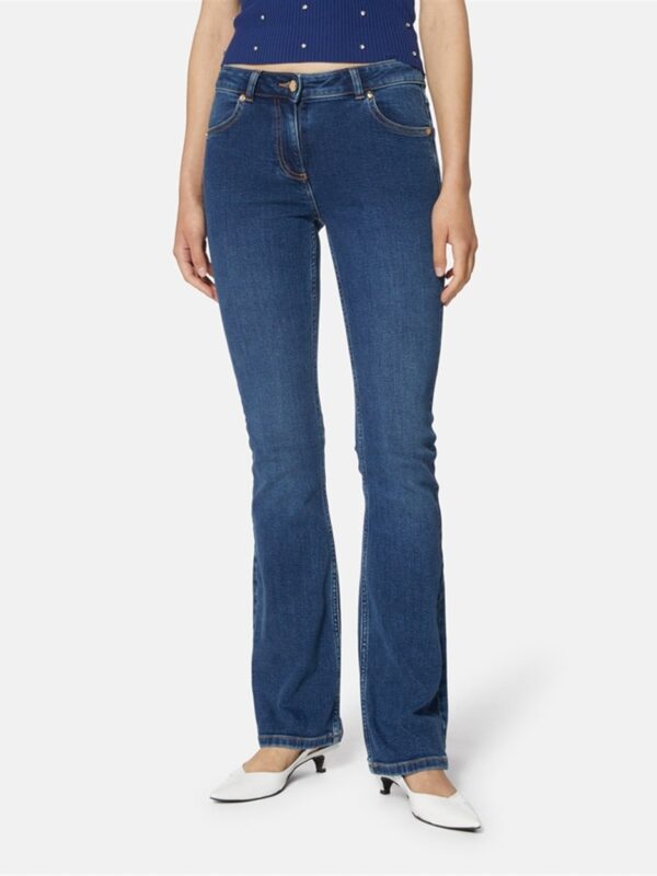 <p>
  Jeans a zampa modello MADRID
</p>Silvian Heach