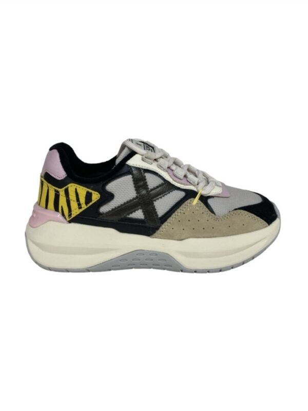 <p>
  Sneakers donna modello NEXA WMN 14 
</p>Munich