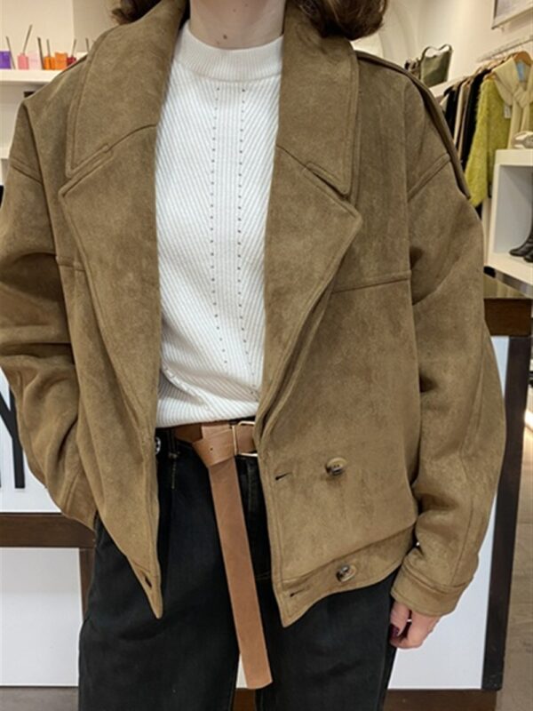 <p>
  Giaccone in alcantara
</p>Eleh