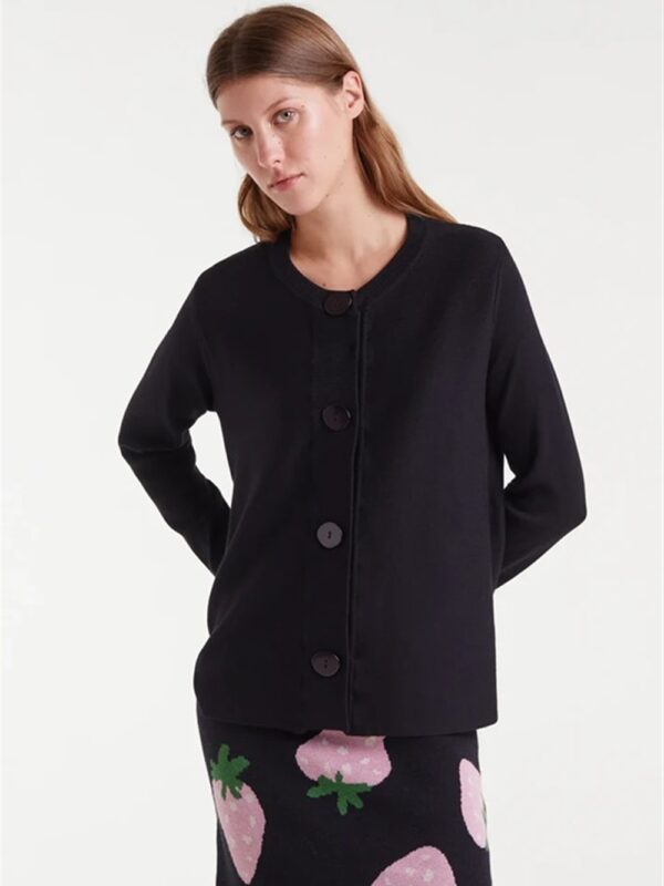 <p>
  Cardigan scampanato ad A NERO
</p>Compania Fantastica