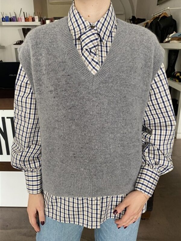 <p>
  Gilet in misto baby alpaca GRIGIO
</p>Dixie