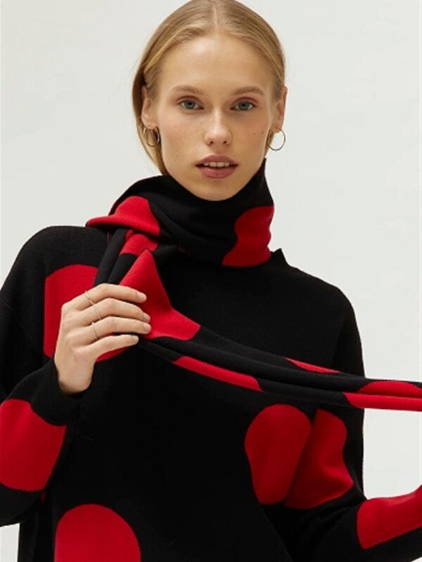 <p>
  Sciarpa a pois grandi bicolore
</p>Compania Fantastica