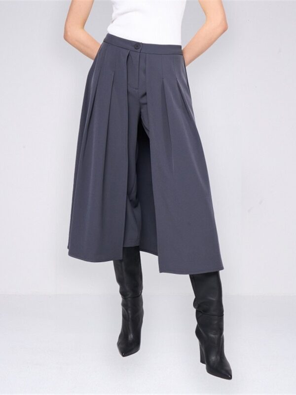 <p>
  GPA24292PANE Pantagonna con pences
</p>Silvian Heach