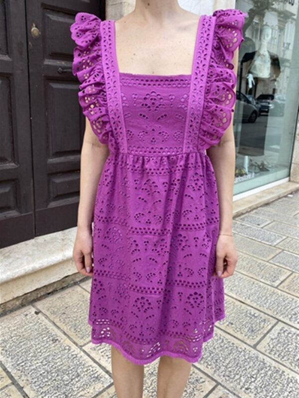 <p>
  Abito corto in pizzo sangallo
</p>Dixie