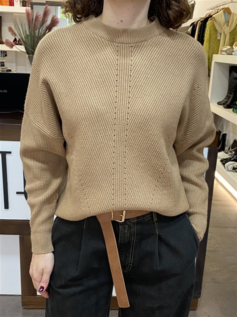 <p>
  Maglioncino ampio a coste BEIGE
</p>H2o