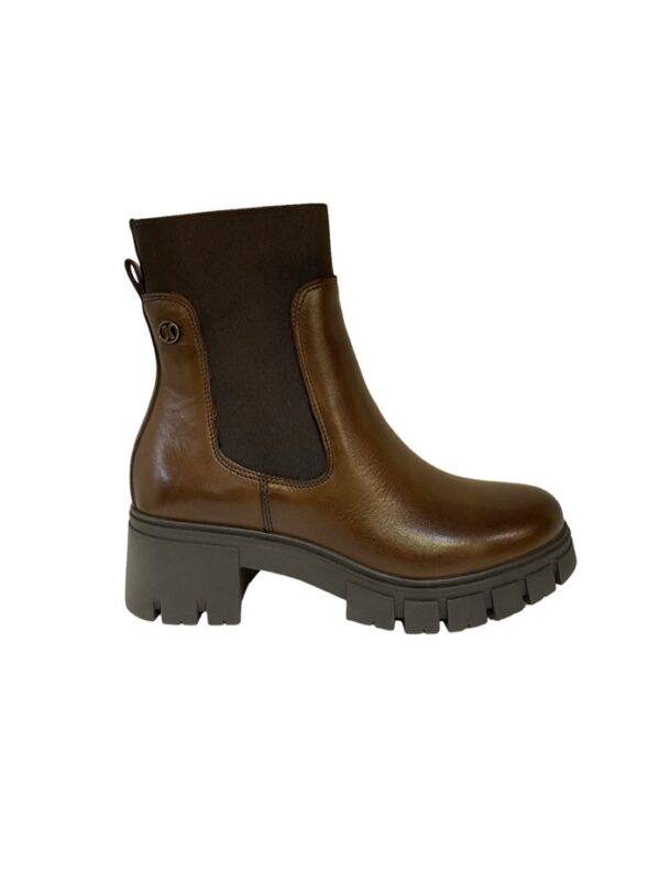 <p>
  Beatles con tacco in gomma di 5 cm T.MORO 
</p>Janet & Janet