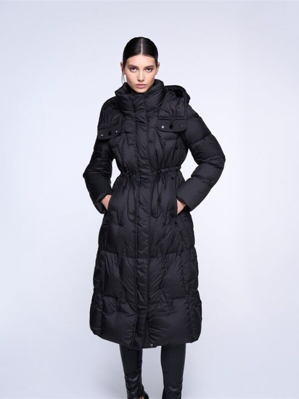 <p>
  Piumino lungo
</p>Silvian Heach