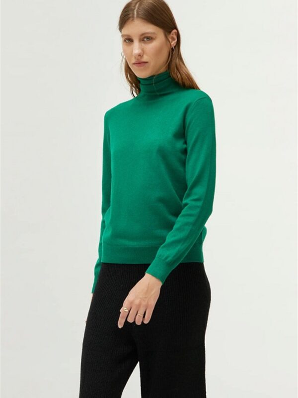 <p>
  Dolcevita basic
</p>Compania Fantastica