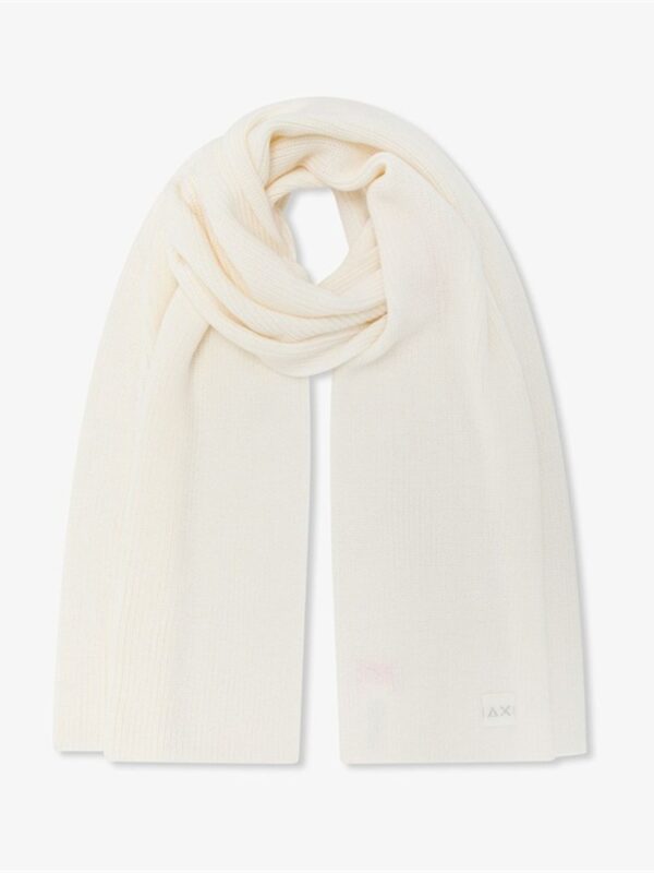 <p>
Sciarpa basic in misto lana panna
</p>Sun 68