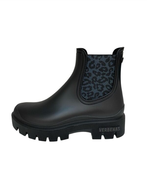 <p>
Beatles in gomma con elastico stampato NERO/ANIMALIER
</p>Verbenas