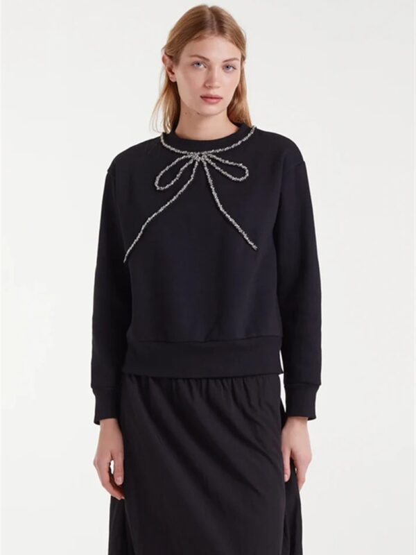 <p>
  Felpa con disegno applicato a forma di fiocco
</p>Compania Fantastica