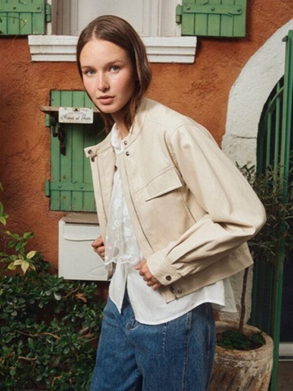 <p>
Giacca in ecopelle
</p>Molly Bracken