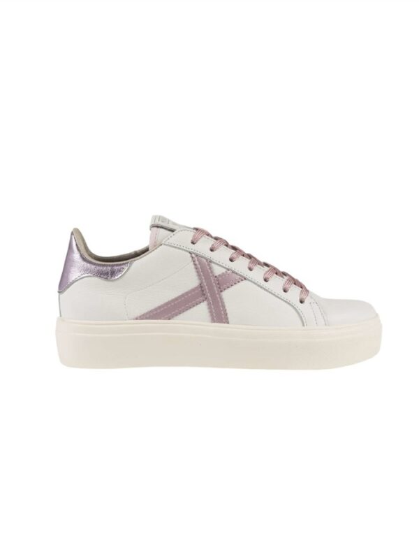 <p>
  Sneakers modello RETE SKY 76
</p>Munich